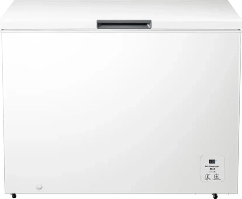 Congelatore a pozzetto Hisense FC386D4AWLYE bianco con il coperchio chiuso, fotografia ufficiale